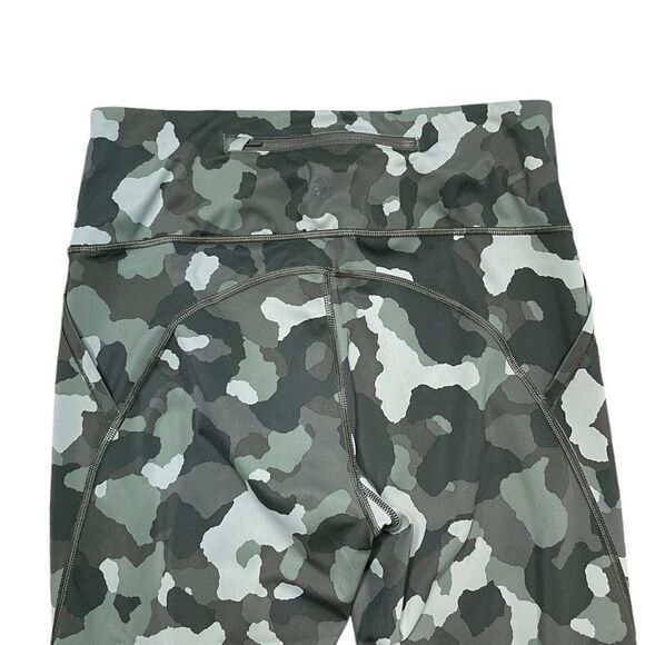 ATHLETA Lightning Camo 7/8 Tight Green Camo Size Medium - Picture 7 of 9